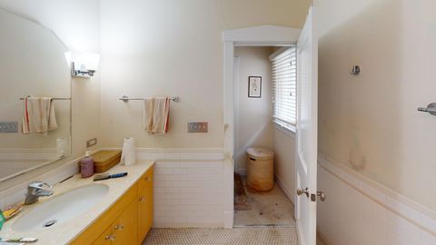 Tiny photo for 1025 Wesley Avenue, Evanston, IL 60202 (MLS # 12388645)