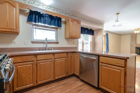 Tiny photo for 1889 Mcrae Lane, Mundelein, IL 60060 (MLS # 12683281)
