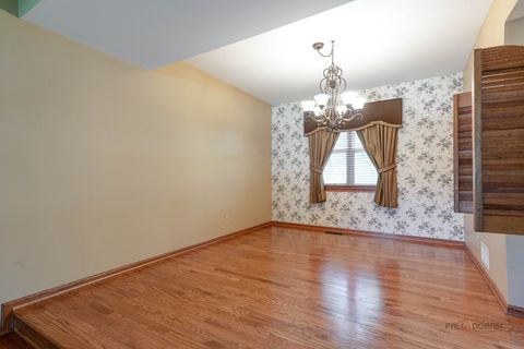 Tiny photo for 1889 Mcrae Lane, Mundelein, IL 60060 (MLS # 12683281)