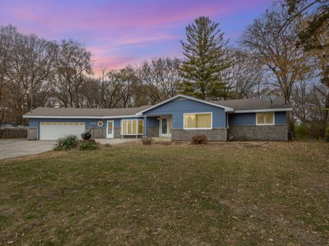 Photo of 270 E Southmor Road, Morris, IL 60450 (MLS # 12520254)