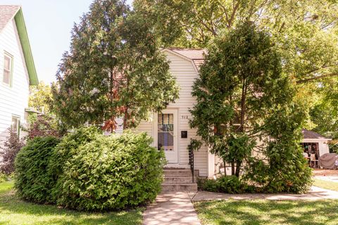 512 N 6th Street 1st-Floor DeKalb IL 60115