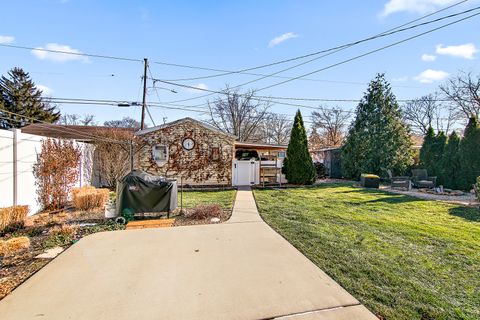 Tiny photo for 460 S Winfield Avenue, Kankakee, IL 60901 (MLS # 12524356)