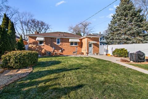 Tiny photo for 460 S Winfield Avenue, Kankakee, IL 60901 (MLS # 12524356)