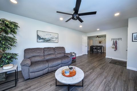 Tiny photo for 327 S Jackson Street, Batavia, IL 60510 (MLS # 12613917)