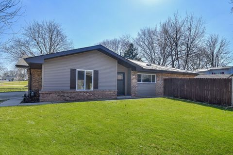 Tiny photo for 327 S Jackson Street, Batavia, IL 60510 (MLS # 12613917)