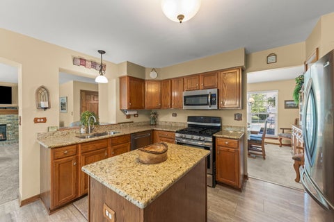 Tiny photo for 571 Lakeview Drive, Oswego, IL 60543 (MLS # 12701244)