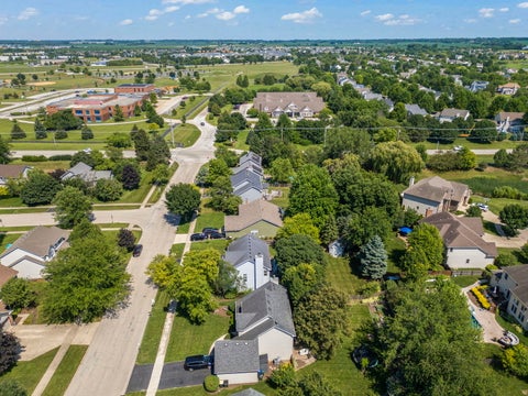 Tiny photo for 571 Lakeview Drive, Oswego, IL 60543 (MLS # 12701244)