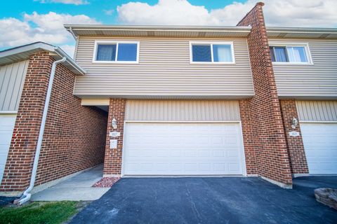 Photo of Tinley Park, IL 60477 (MLS # 12514762)