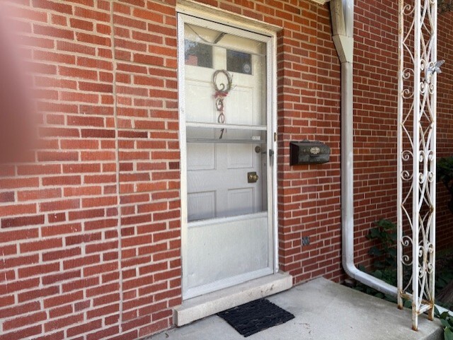 2501 Crawford Avenue