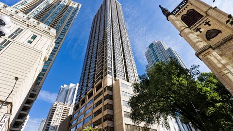 Photo of 30 E Huron Street #3210, Chicago, IL 60611 (MLS # 12588730)