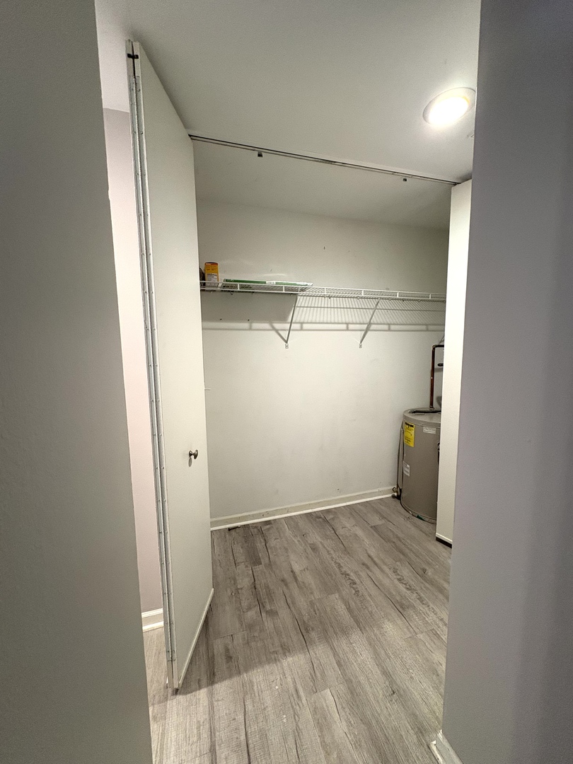 6010 Oakwood Drive 1H