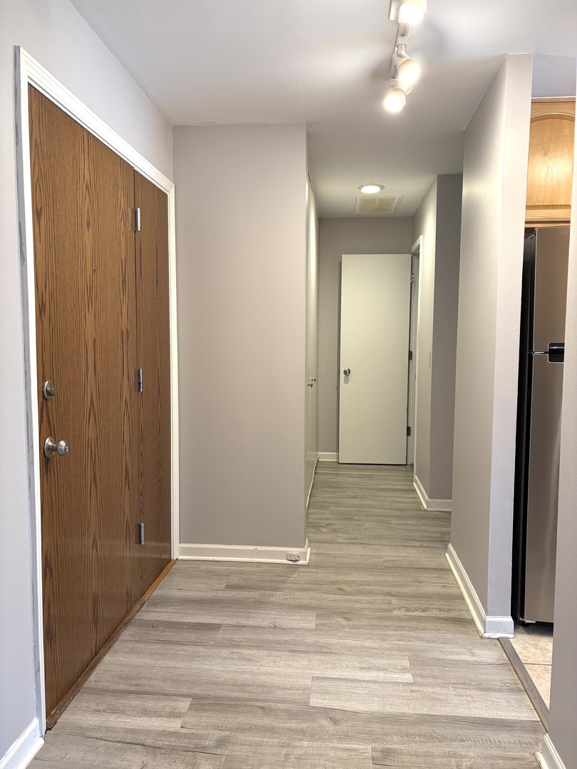 6010 Oakwood Drive 1H