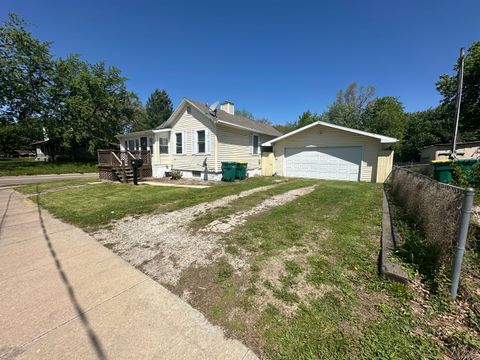 Tiny photo for 102 E GROVE Street, Streator, IL 61364 (MLS # 12640501)
