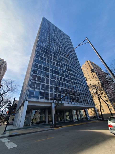 2400 N Lakeview Avenue 2702 Chicago IL 60614