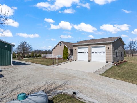 Tiny photo for 3015 N 1600 East Road, Clifton, IL 60927 (MLS # 12595607)