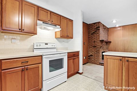 Tiny photo for 578 Pine Grove Avenue, Gurnee, IL 60031 (MLS # 12476794)