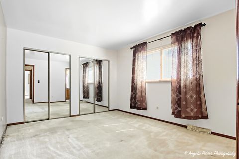 Tiny photo for 578 Pine Grove Avenue, Gurnee, IL 60031 (MLS # 12476794)