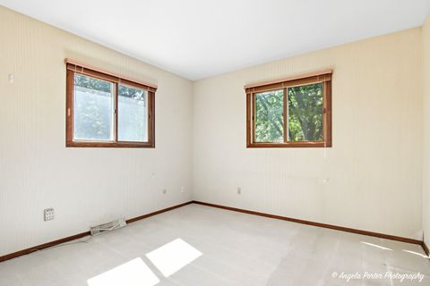 Tiny photo for 578 Pine Grove Avenue, Gurnee, IL 60031 (MLS # 12476794)