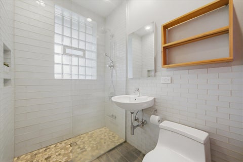 Tiny photo for 1425 W Summerdale Avenue #2AB, Chicago, IL 60640 (MLS # 12668299)