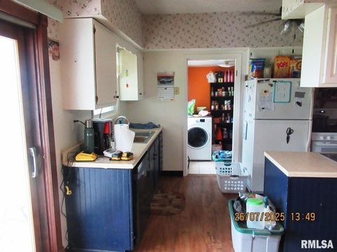 Tiny photo for 719 Quincy Avenue, Clarence, IA 52216 (MLS # QC4265853)