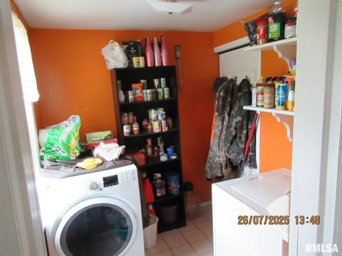 Tiny photo for 719 Quincy Avenue, Clarence, IA 52216 (MLS # QC4265853)