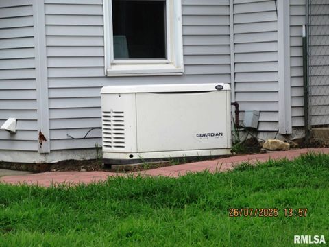 Tiny photo for 719 Quincy Avenue, Clarence, IA 52216 (MLS # QC4265853)