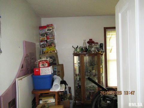 Tiny photo for 719 Quincy Avenue, Clarence, IA 52216 (MLS # QC4265853)