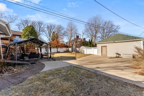 Tiny photo for 2664 Harrison Street, Davenport, IA 52806 (MLS # 12722831)