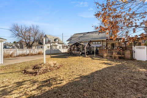 Tiny photo for 2664 Harrison Street, Davenport, IA 52806 (MLS # 12722831)