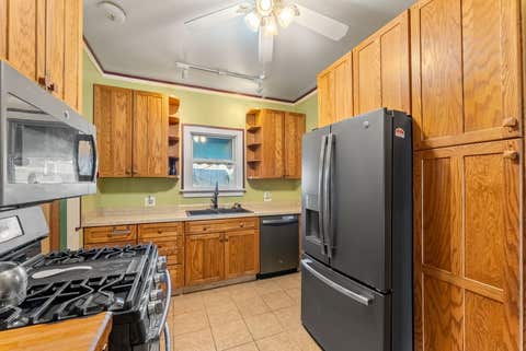 Tiny photo for 2664 Harrison Street, Davenport, IA 52806 (MLS # 12722831)