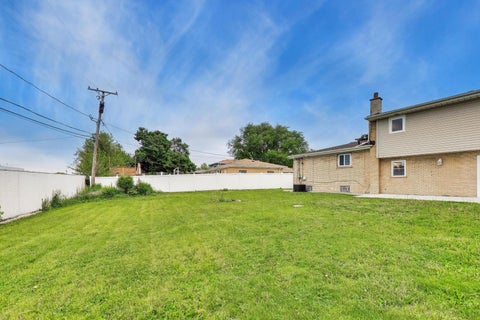 Tiny photo for 10128 Parke Avenue, Oak Lawn, IL 60453 (MLS # 12748898)