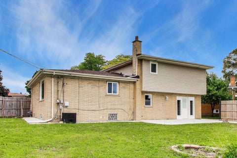 Tiny photo for 10128 Parke Avenue, Oak Lawn, IL 60453 (MLS # 12748898)