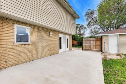 Tiny photo for 10128 Parke Avenue, Oak Lawn, IL 60453 (MLS # 12748898)