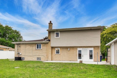 Tiny photo for 10128 Parke Avenue, Oak Lawn, IL 60453 (MLS # 12748898)