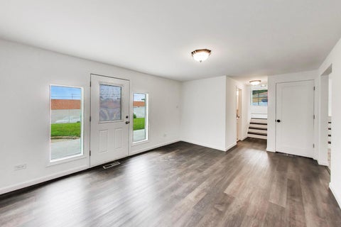 Tiny photo for 10128 Parke Avenue, Oak Lawn, IL 60453 (MLS # 12748898)