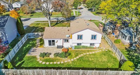 Tiny photo for 1035 Shadowood Lane, Crystal Lake, IL 60014 (MLS # 12502326)