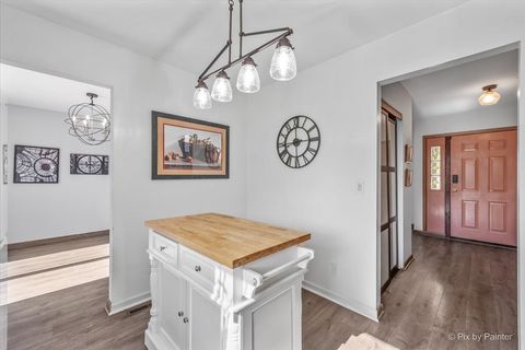 Tiny photo for 1035 Shadowood Lane, Crystal Lake, IL 60014 (MLS # 12502326)