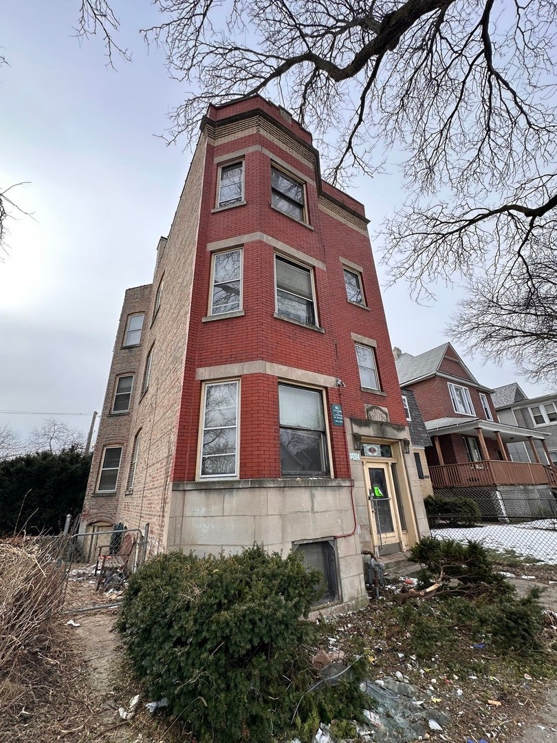 517 W Englewood Avenue