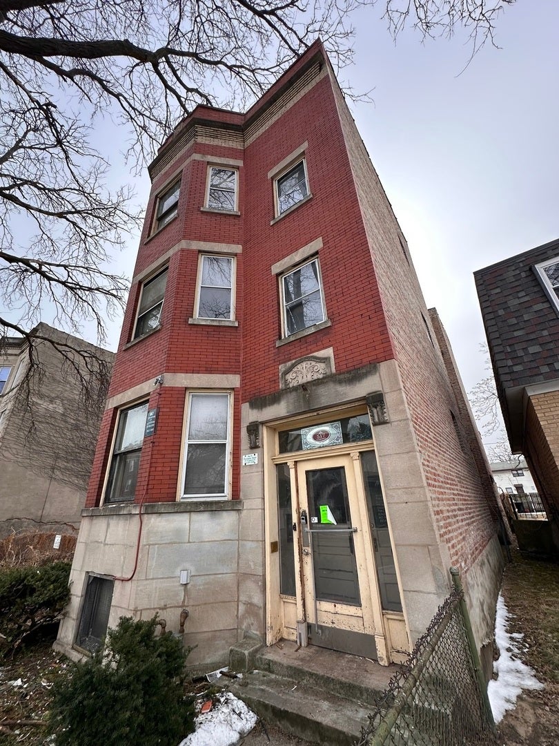 517 W Englewood Avenue