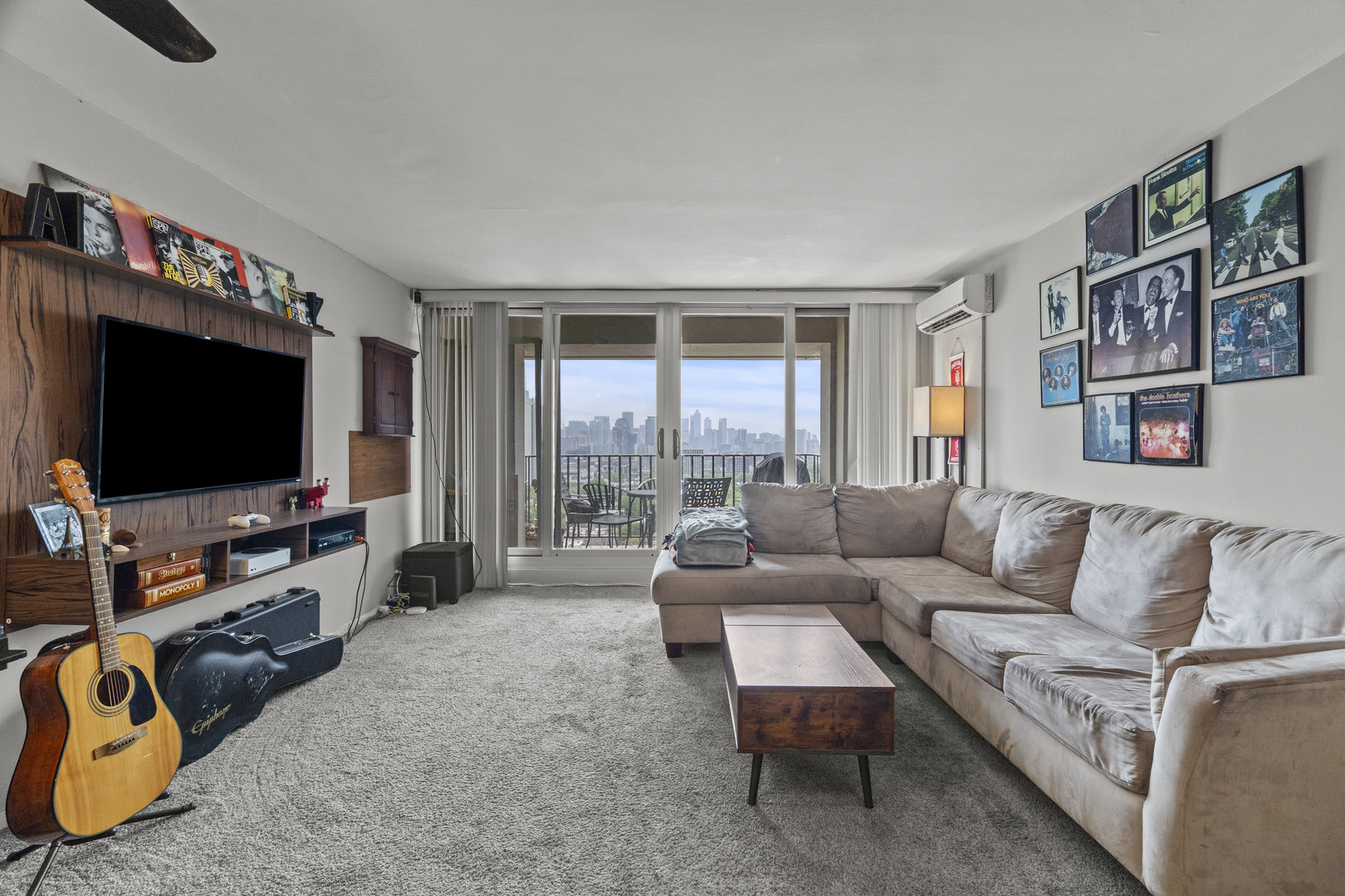 1960 N Lincoln Park West Street 1705