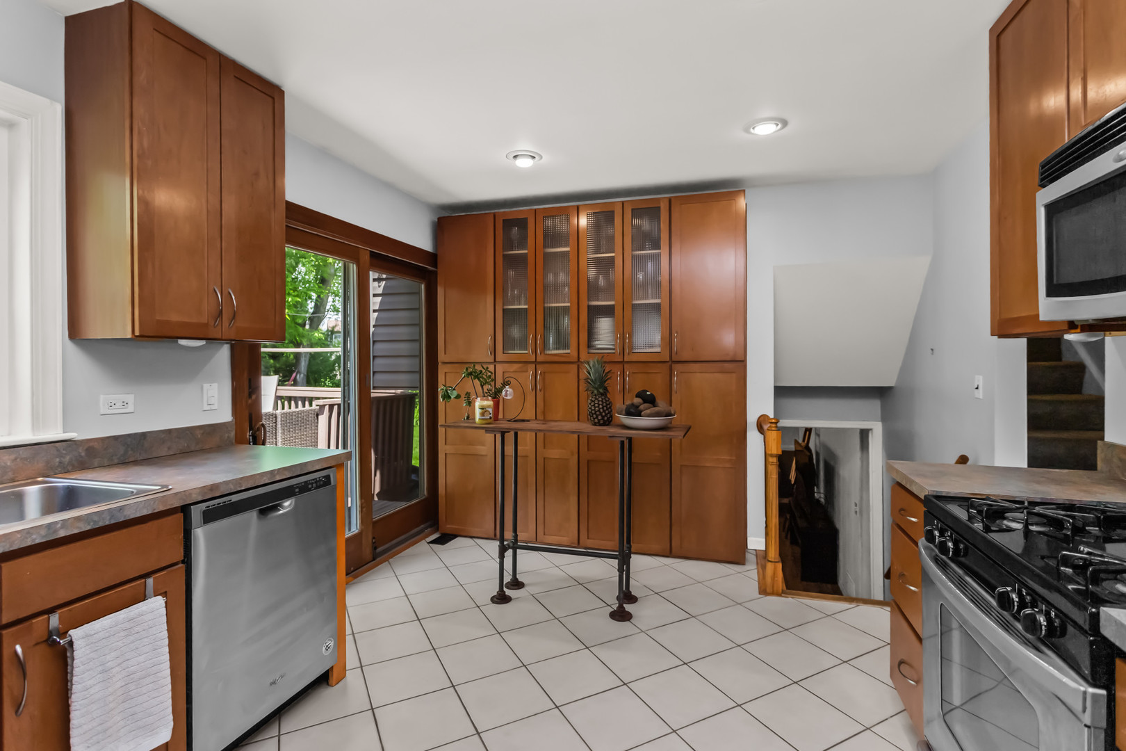228 N Walnut Lane