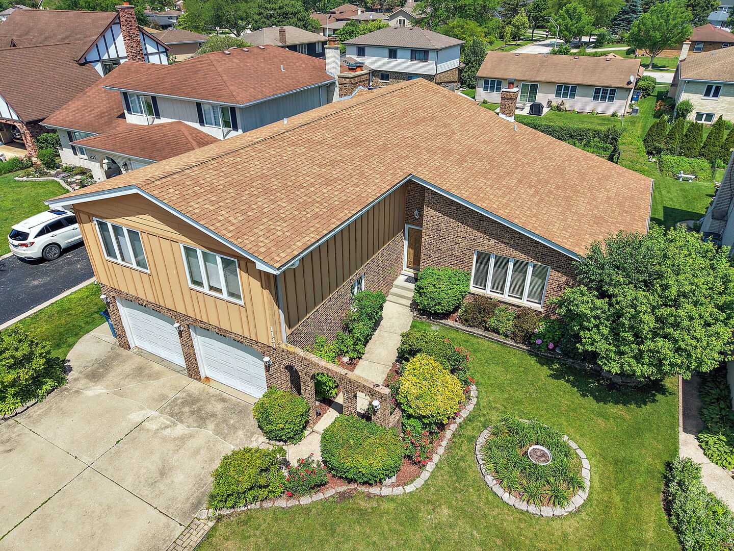 1133 N Thatcher Lane