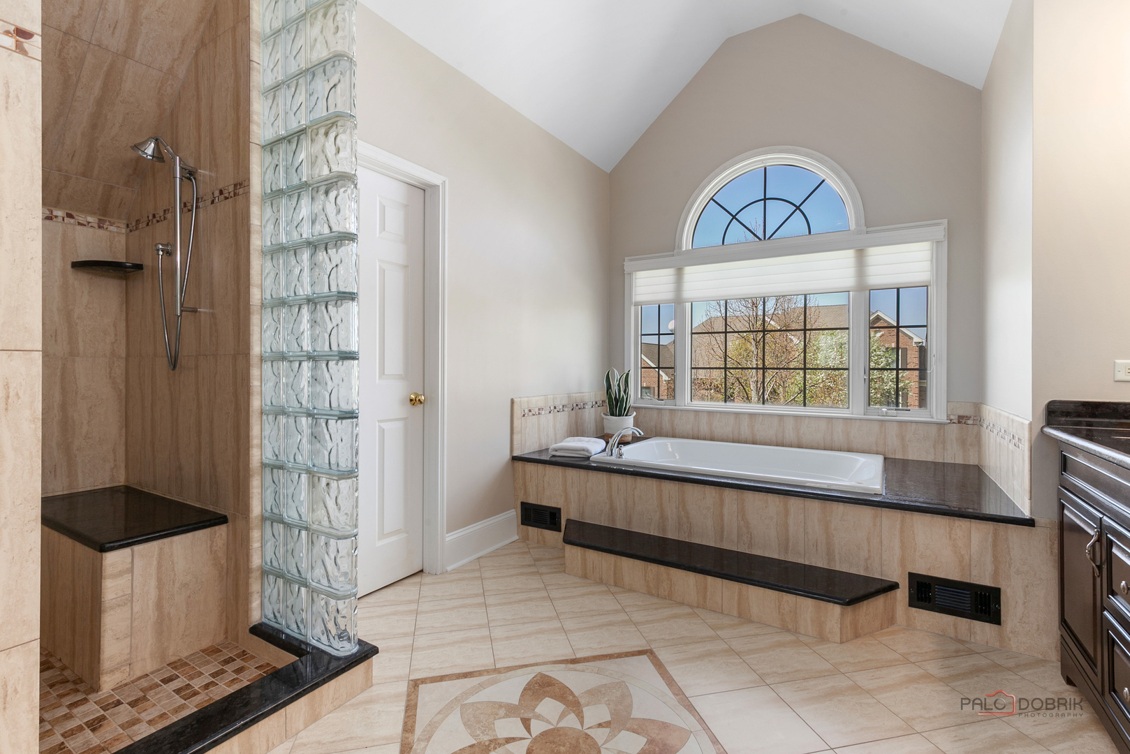 Hawthorn Woods, Illinois, 60047, United States, 5 Bedrooms Bedrooms, ,7 BathroomsBathrooms,Residential,Contingent,2051948
