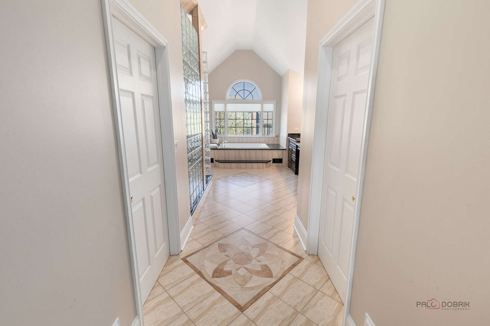 Hawthorn Woods, Illinois, 60047, United States, 5 Bedrooms Bedrooms, ,7 BathroomsBathrooms,Residential,Contingent,2051948