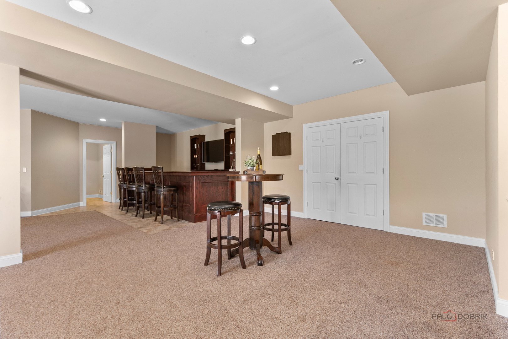 Hawthorn Woods, Illinois, 60047, United States, 5 Bedrooms Bedrooms, ,7 BathroomsBathrooms,Residential,Contingent,2051948