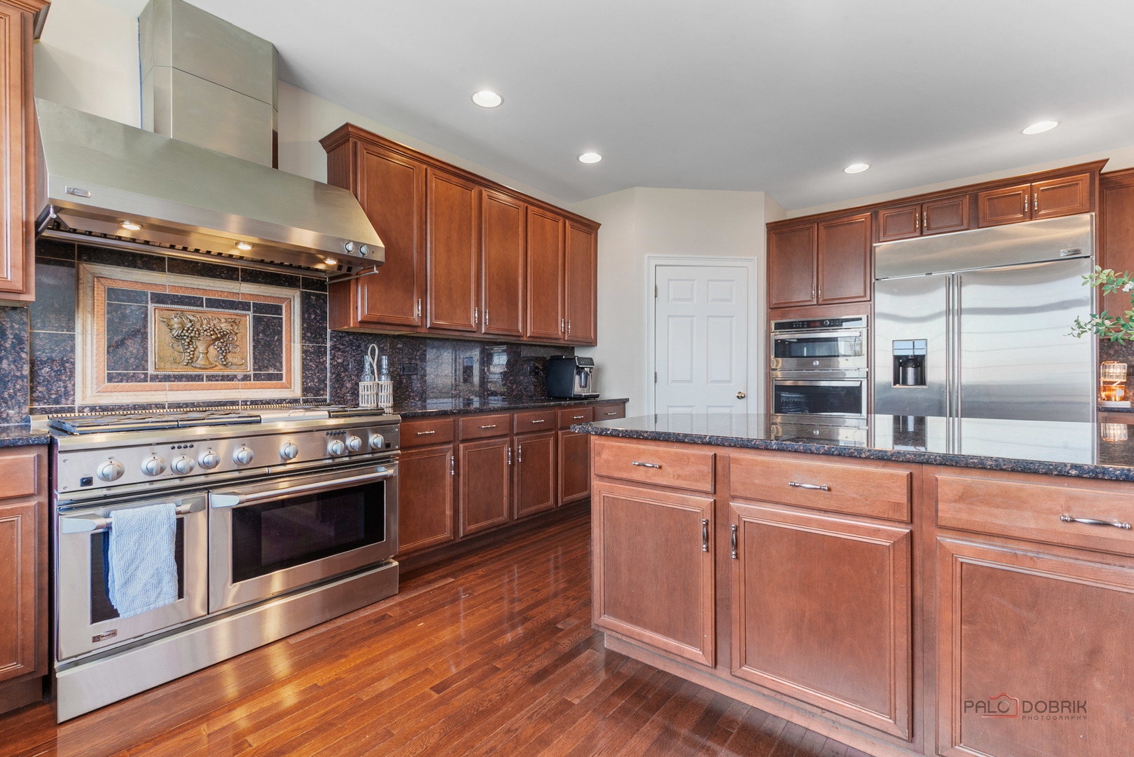 Hawthorn Woods, Illinois, 60047, United States, 5 Bedrooms Bedrooms, ,7 BathroomsBathrooms,Residential,Contingent,2051948