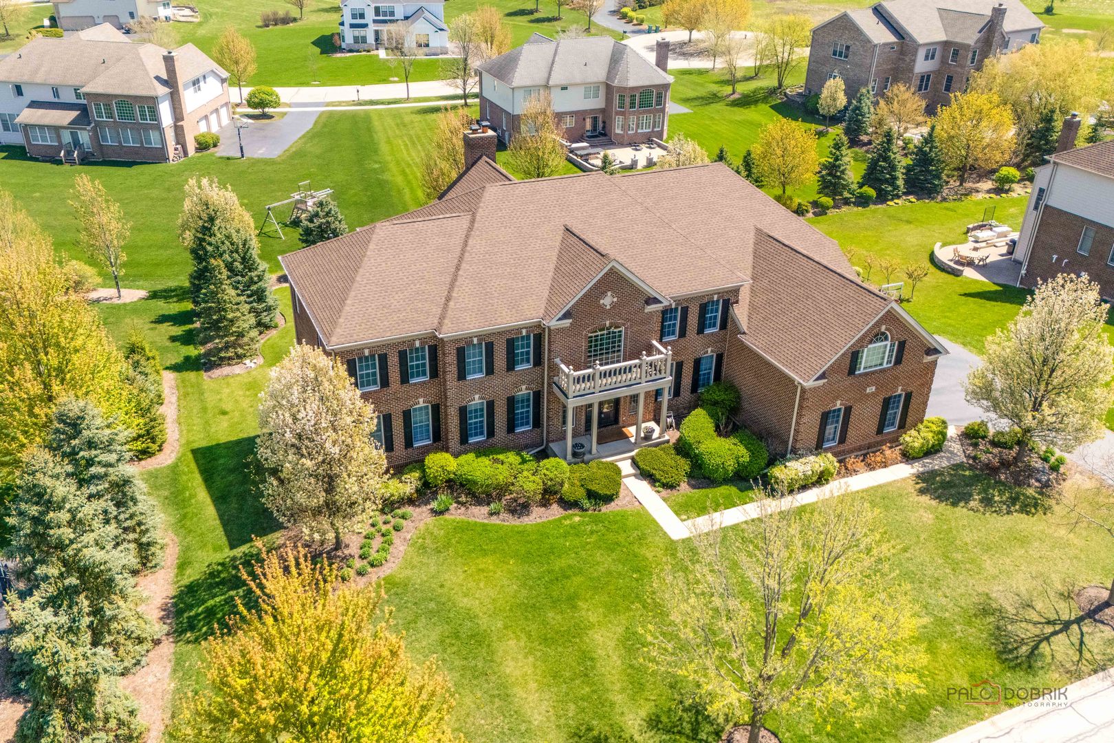 18 Tournament Drive N