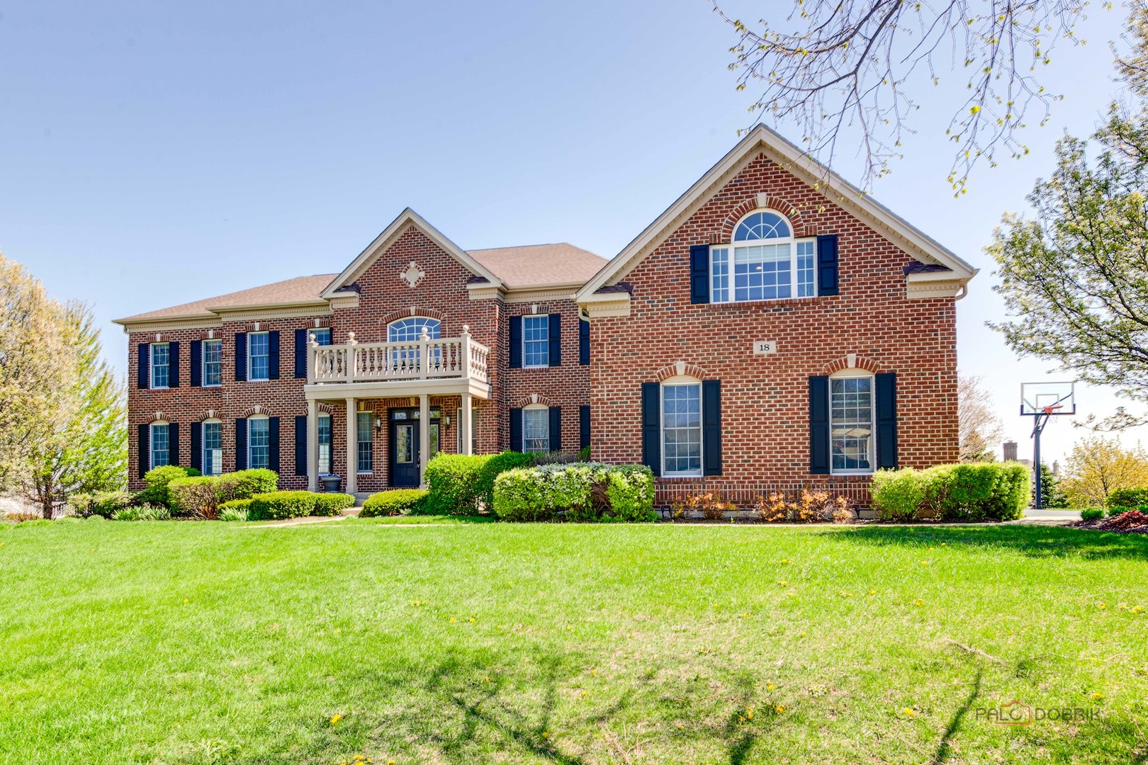 18 Tournament Drive N