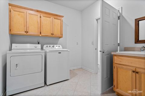 Tiny photo for 305 E Knights Road, Sandwich, IL 60548 (MLS # 12474389)