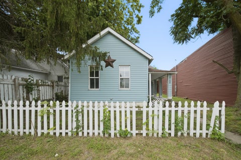 Tiny photo for 2708 7th Avenue, Rock Island, IL 61201 (MLS # 12688336)